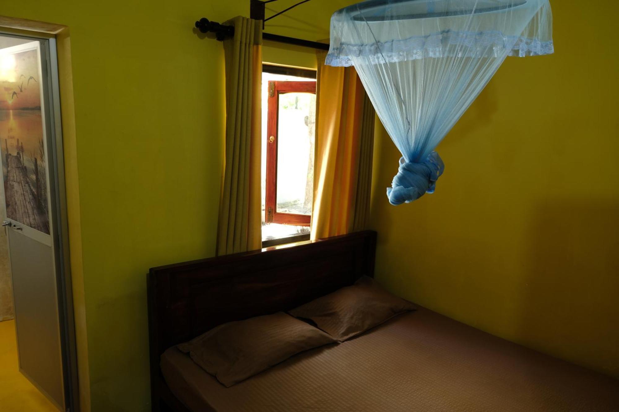 Menaka Homestay Tangalle Bagian luar foto