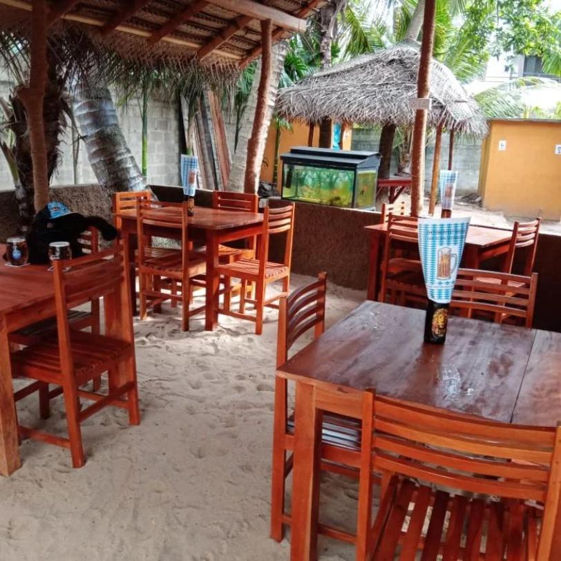 Menaka Homestay Tangalle Bagian luar foto